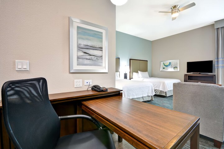 Room 27 of 46