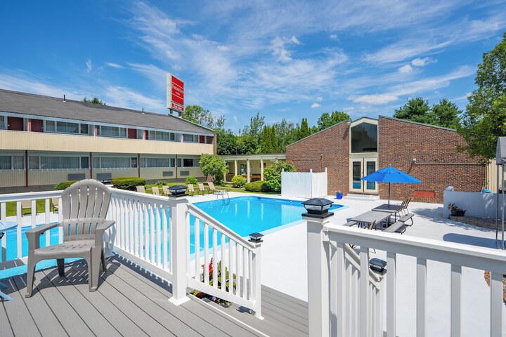 Fireside Inn & Suites Waterville