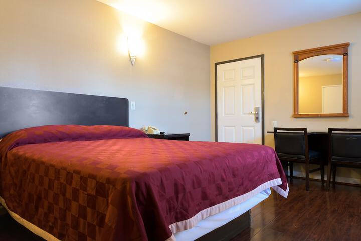 Room 20 of 35