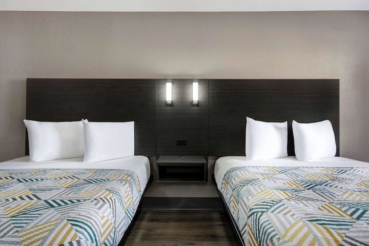 Room 20 of 26