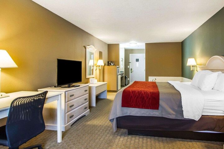 Room 15 of 28