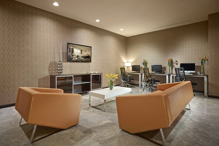 Business Center 37 of 37