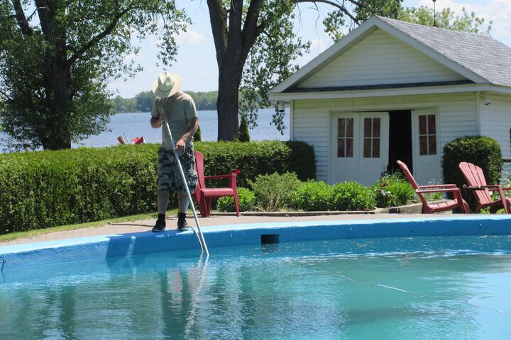 Pool 4 of 42