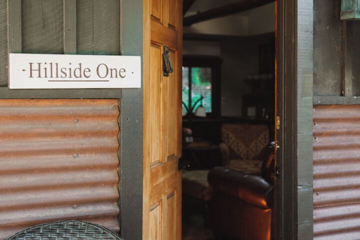 Hotel 5 of 218