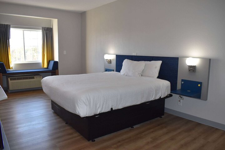 Microtel Inn & Suites by Wyndham Stockbridge / Atlanta I-75