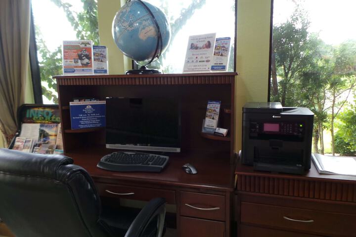 Business Center 38 of 38