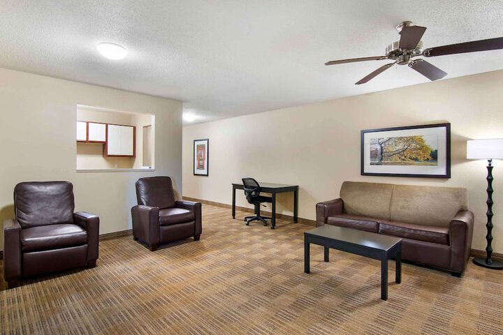 Extended Stay America Select Suites St. Louis Earth City