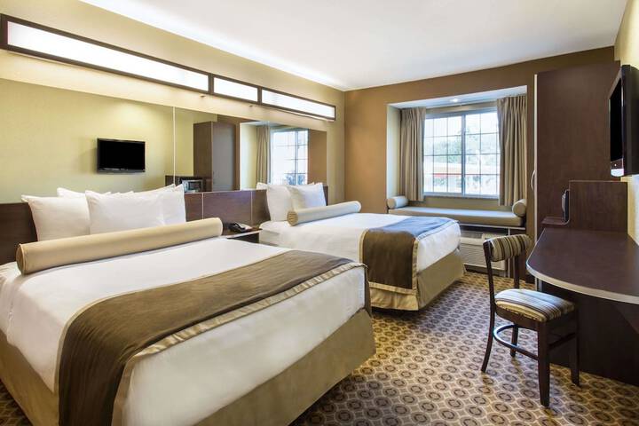 Microtel Inn & Suites by Wyndham Pearl River / Slidell
