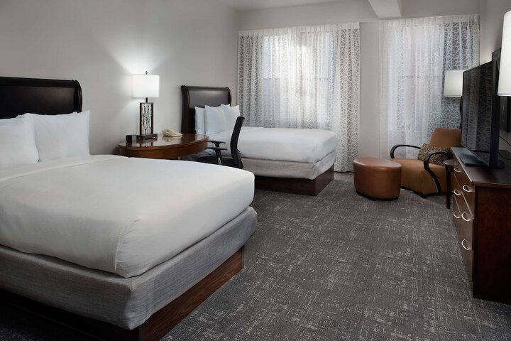 Room 15 of 32