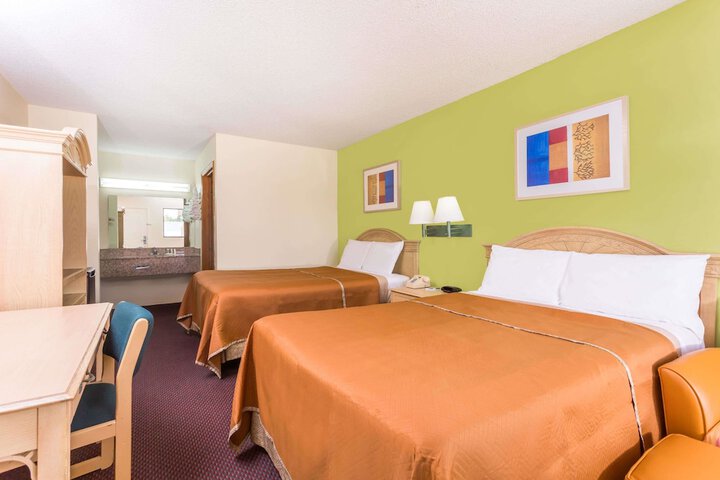 Room 14 of 14