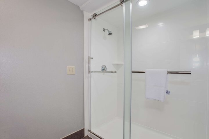 Room 21 of 31
