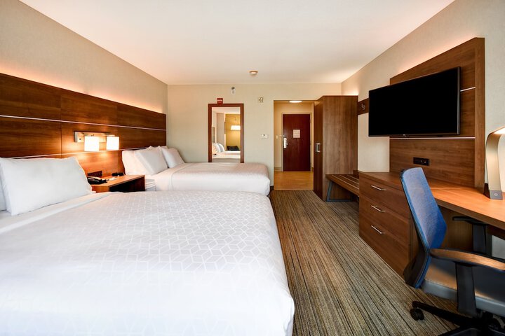 Holiday Inn Express Newport North - Middletown by IHG