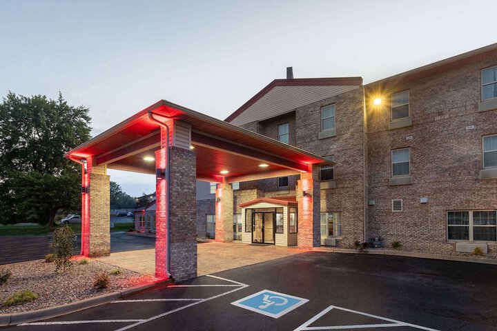 Hotel 2 of 57