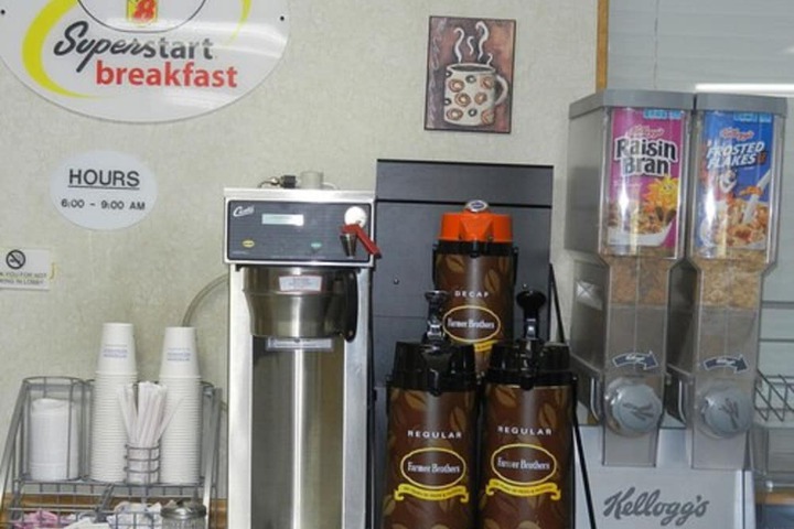 Breakfast/Coffee Service 44 of 46