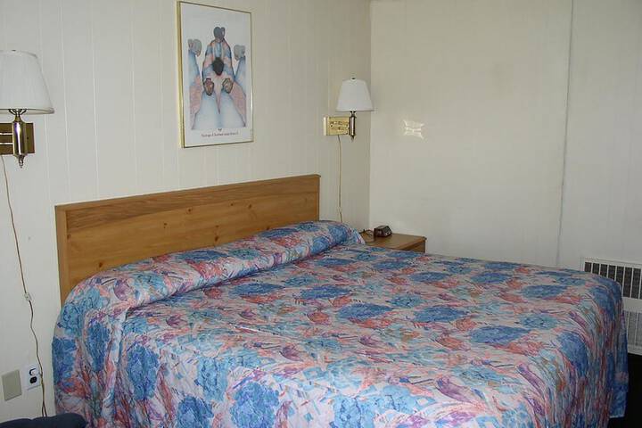 Room 12 of 17