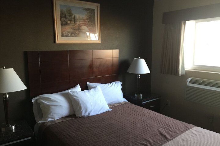 Room 27 of 51