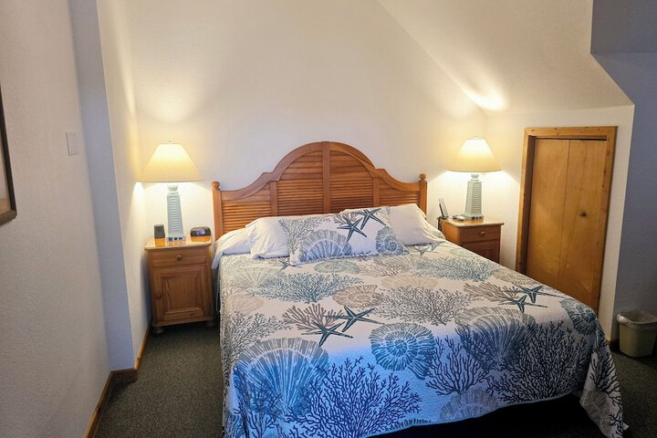Ocracoke Harbor Inn