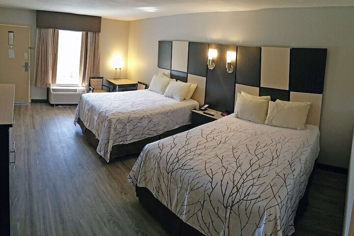 Best Western Cades Cove Inn