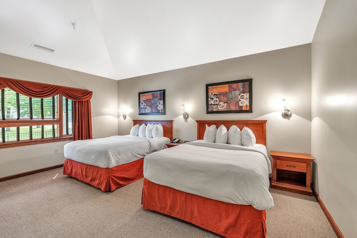 Room 8 of 34