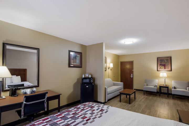 Room 30 of 33