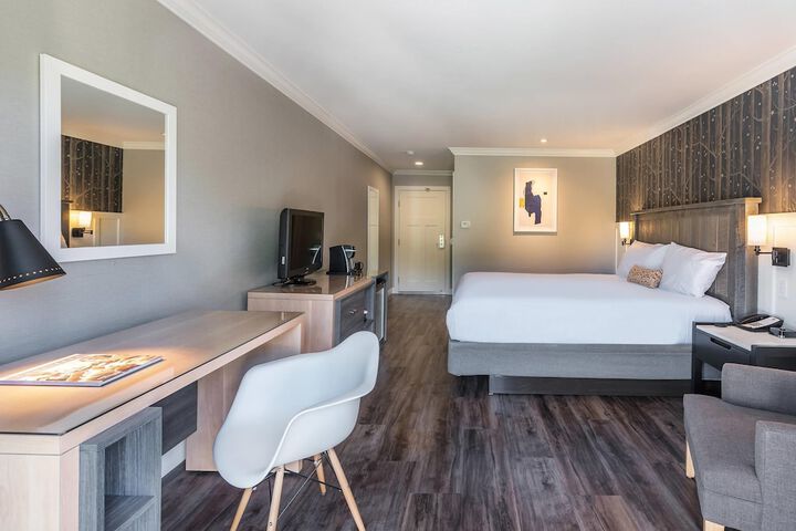 UpValley Inn & Hot Springs Napa Valley an Ascend Collection Hotel