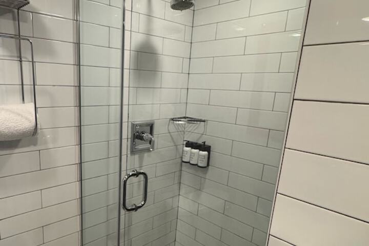 Room 14 of 18