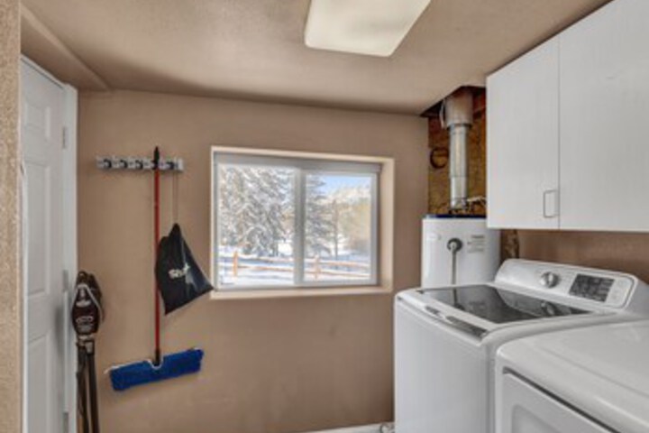The Chipita Park Cabin