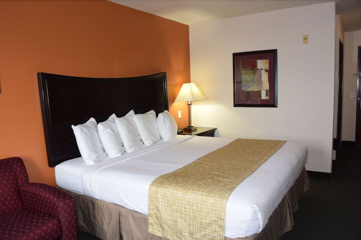 Travelodge Suites by Wyndham Newberg