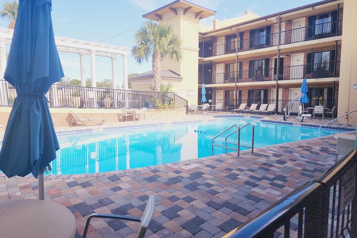 Days Inn by Wyndham Pensacola - Historic Downtown