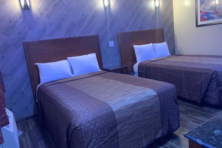Room 12 of 36