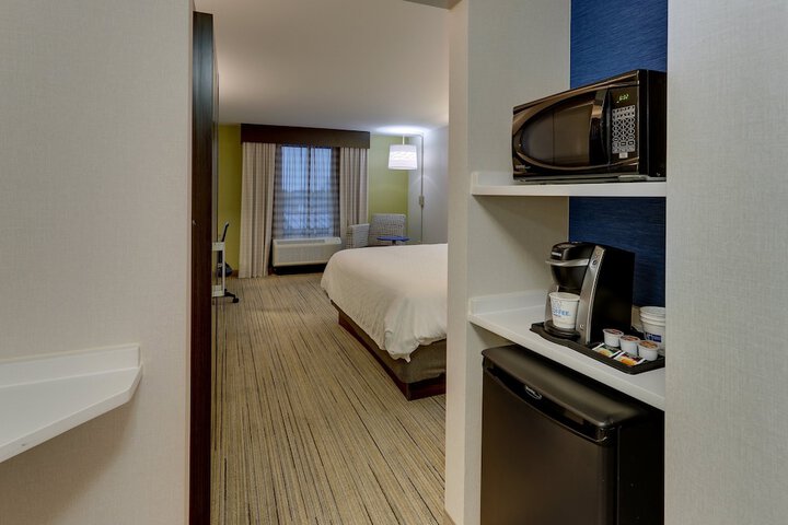 Holiday Inn Express & Suites Troy by IHG
