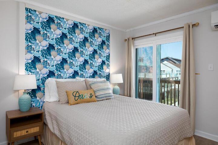 Embrace Oceanfront Elegance: Book Your Stay at Sunrise Oasis