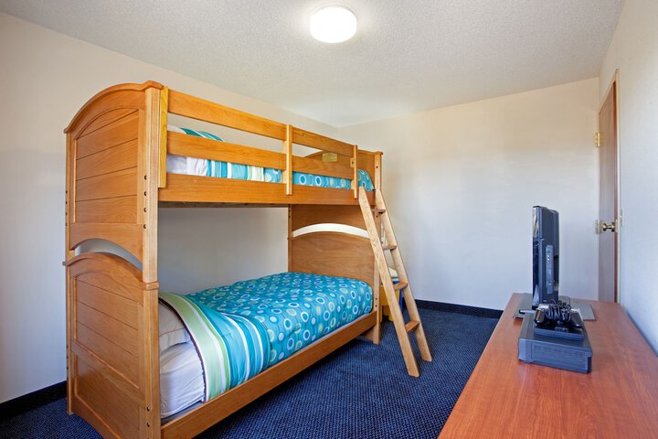 Room 60 of 82