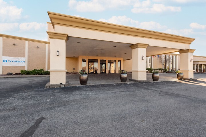 Hotel 3 of 43