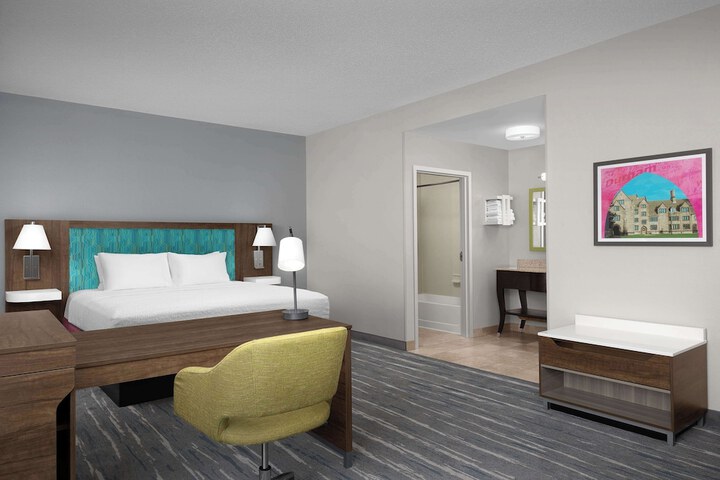 Hampton Inn & Suites Durham / North I-85