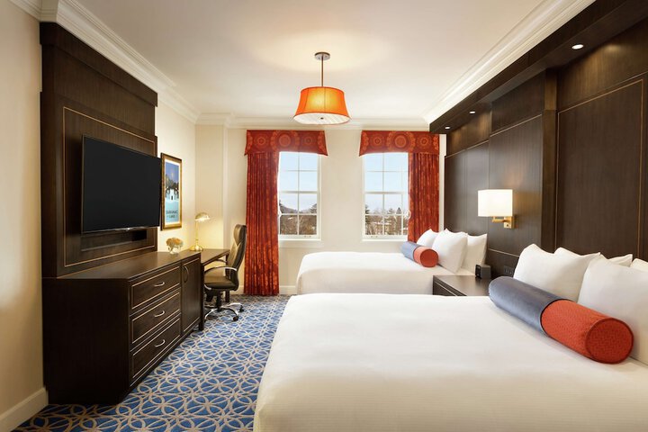 Room 34 of 77
