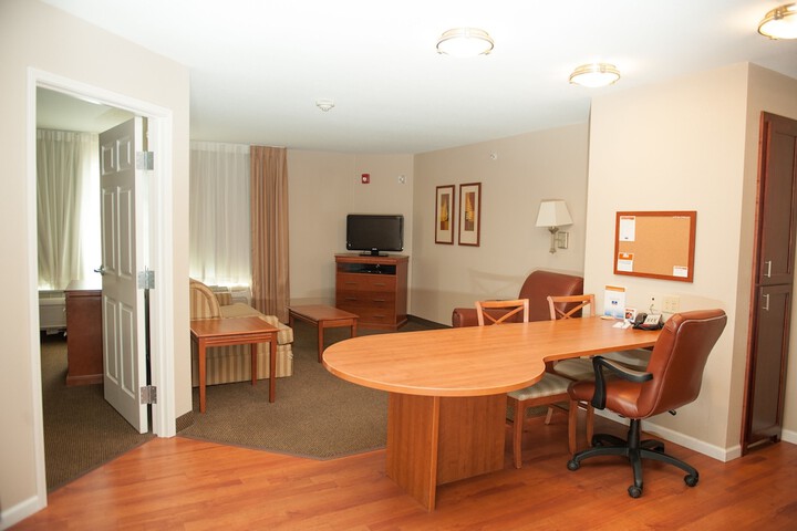 Room 17 of 40