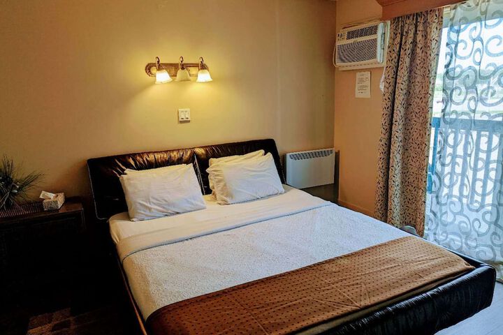 Room 7 of 38