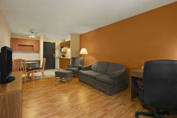 Room 13 of 39