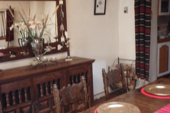TOUCHSTONE INN
