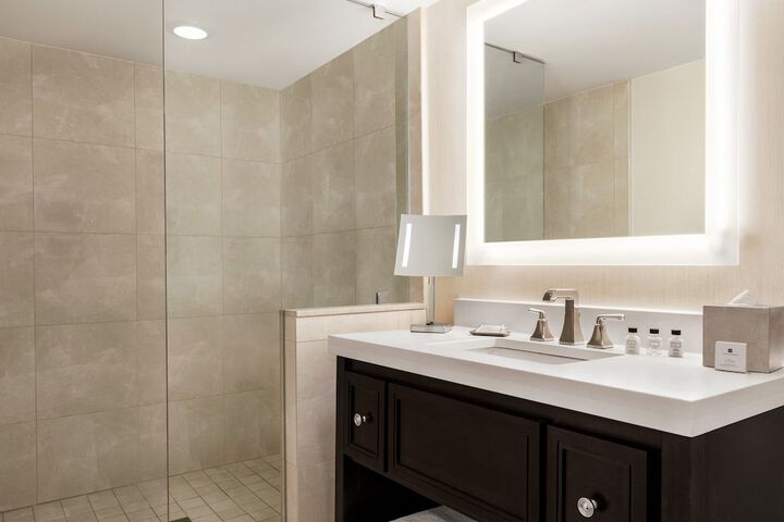 Crowne Plaza: Philadelphia - King of Prussia by IHG