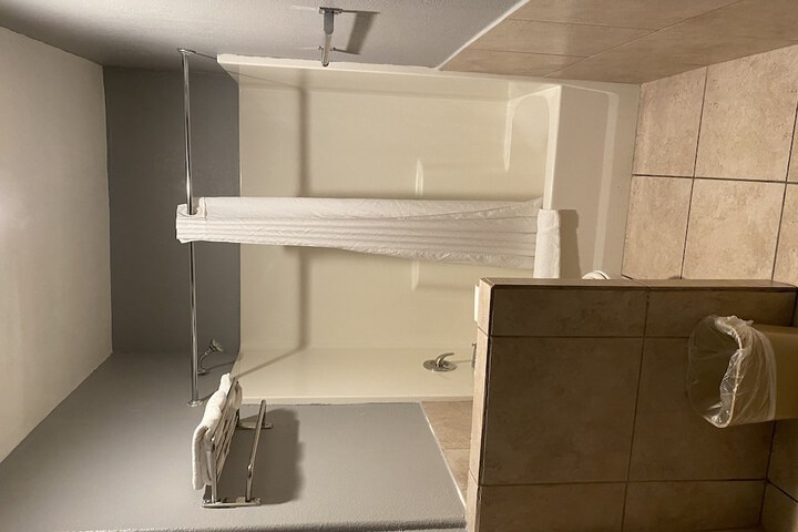 Room 93 of 115