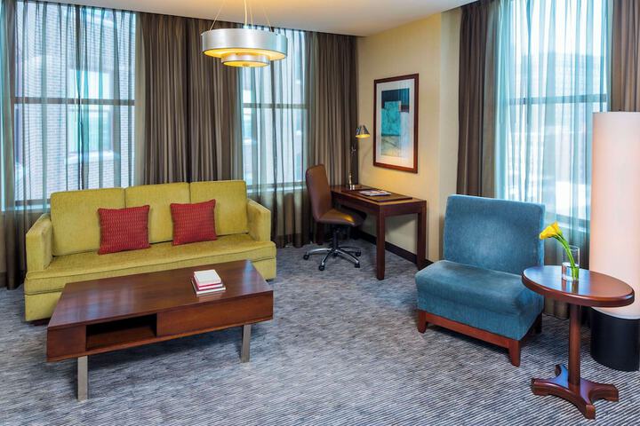Hyatt Regency Buffalo / Hotel and Conference Center