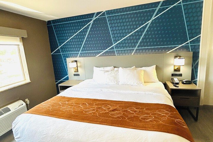 Room 32 of 44
