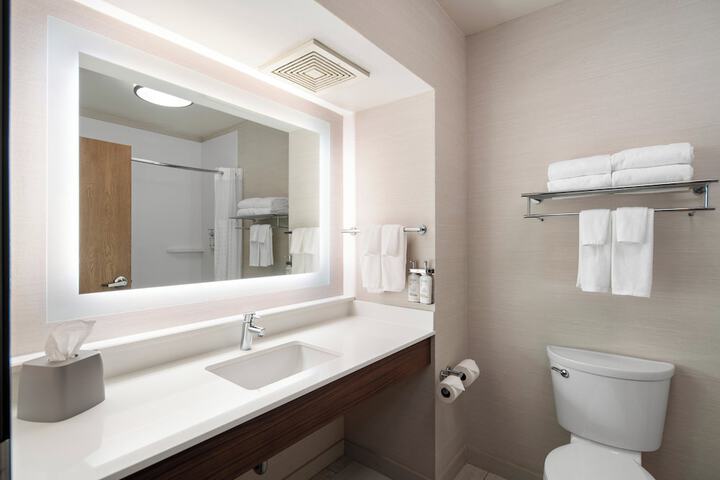 Holiday Inn Express & Suites Interstate 90 by IHG