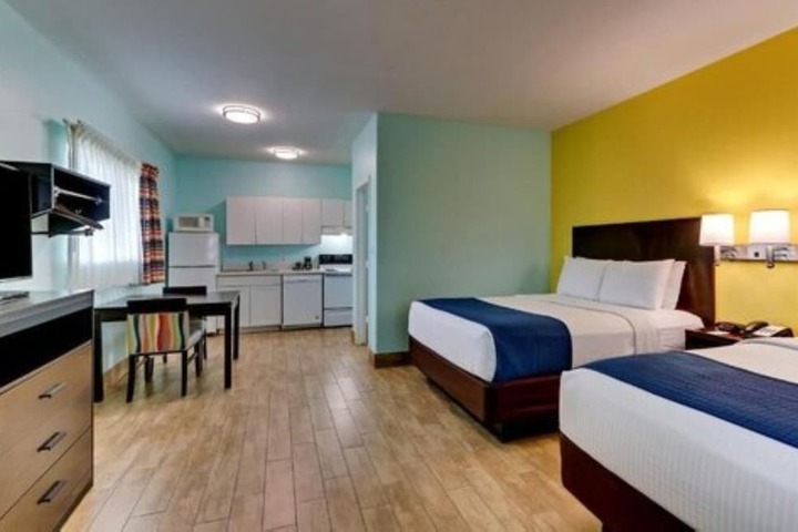 The Island Hotel Near Beach Port Aransas