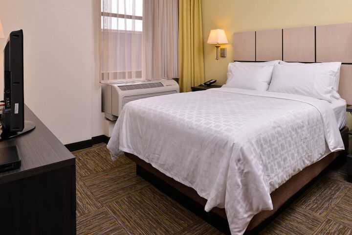 Room 48 of 61