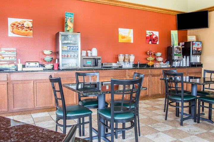 Breakfast/Coffee Service 19 of 25