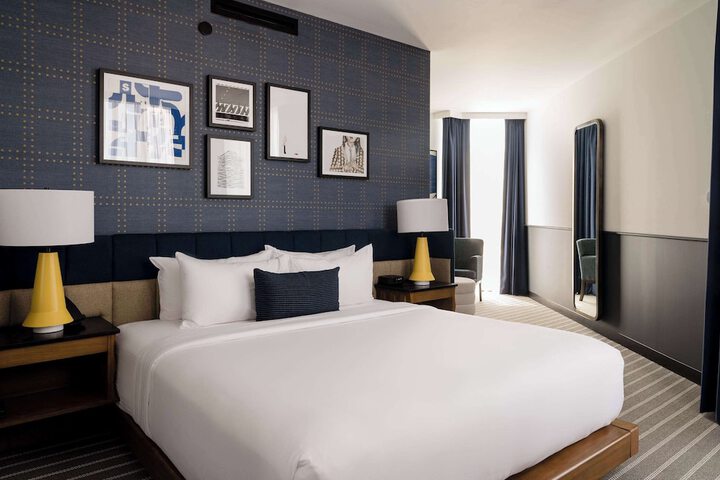 Room 48 of 90