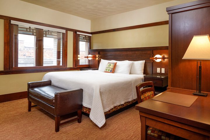 Room 12 of 20